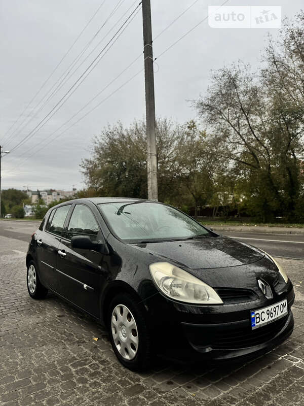 Хэтчбек Renault Clio 2008 в Львове