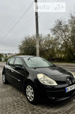 Хэтчбек Renault Clio 2008 в 