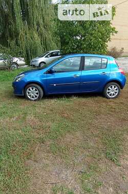 Хэтчбек Renault Clio 2006 в Подольске