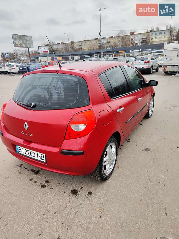 Хэтчбек Renault Clio 2009 в Полтаве