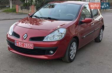 Хетчбек Renault Clio 2006 в Дубні