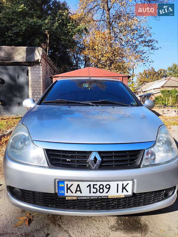 Седан Renault Clio 2011 в Херсоне