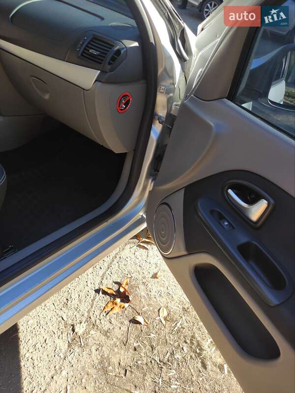 Седан Renault Clio 2011 в Херсоне