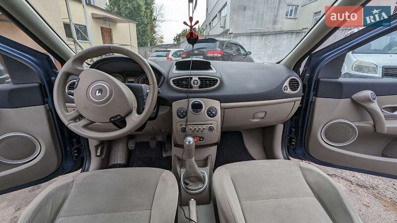 Хэтчбек Renault Clio 2006 в Киеве