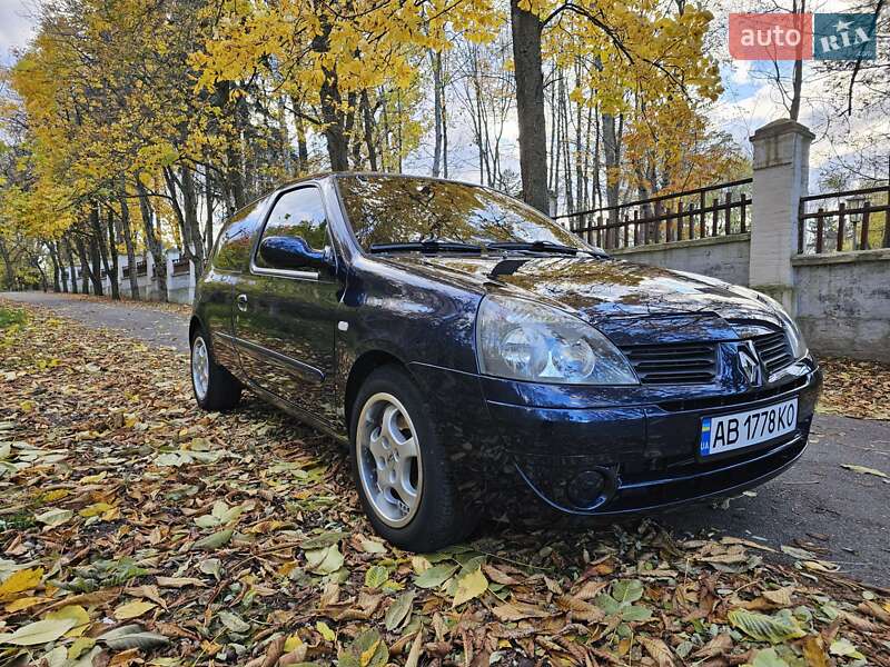 Хэтчбек Renault Clio 2004 в Виннице