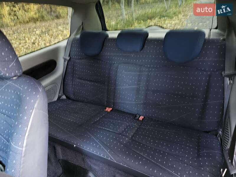 Хэтчбек Renault Clio 2004 в Виннице