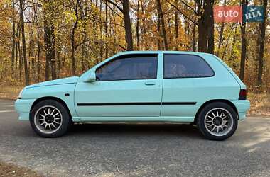 Хэтчбек Renault Clio 1992 в Песочине