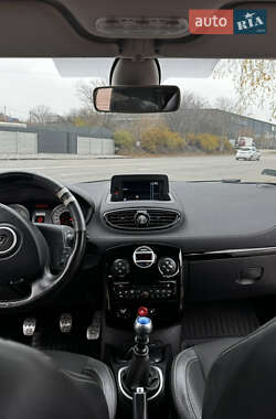 Хэтчбек Renault Clio 2012 в 
