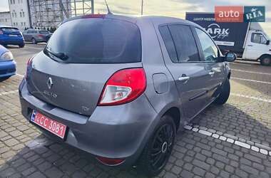 Хэтчбек Renault Clio 2011 в Львове