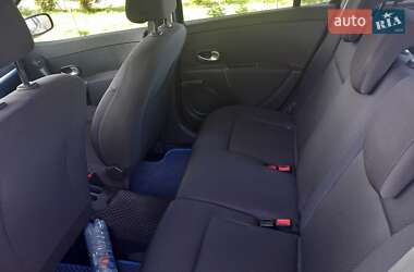 Хэтчбек Renault Clio 2007 в 