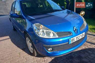 Хэтчбек Renault Clio 2007 в 