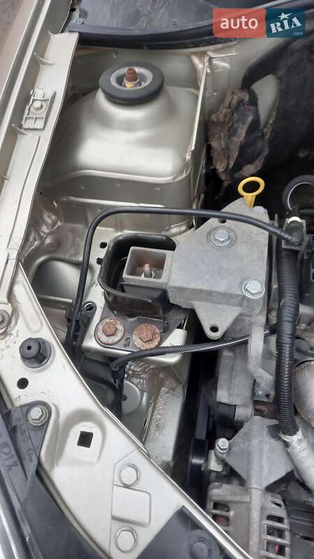 Седан Renault Clio 2008 в Белой Церкви фото 11 Седан Renault Clio 2008 в Белой Церкви