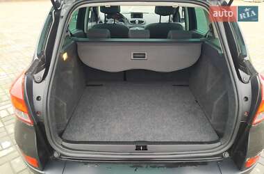 Универсал Renault Clio 2011 в 
