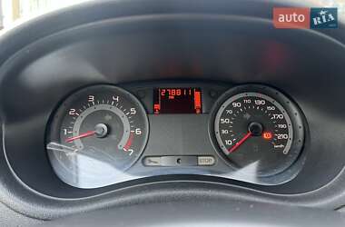 Хэтчбек Renault Clio 2006 в 