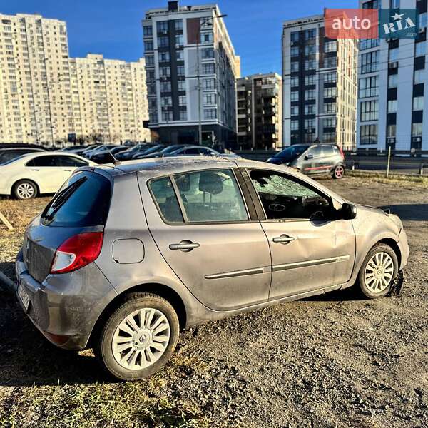 Хэтчбек Renault Clio 2009 в Киеве