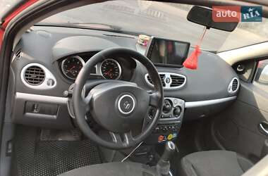 Хэтчбек Renault Clio 2012 в Житомире