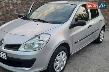 Хэтчбек Renault Clio 2007 в Кропивницком