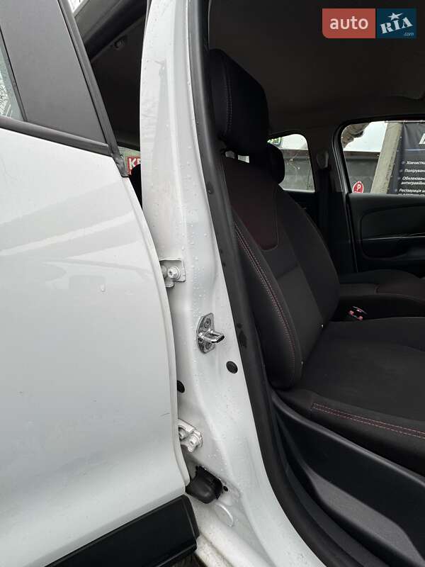 Хэтчбек Renault Clio 2013 в Киеве