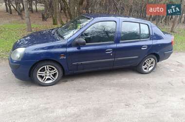 Хэтчбек Renault Clio 2003 в 