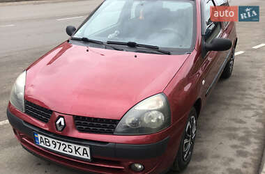 Хэтчбек Renault Clio 2003 в 