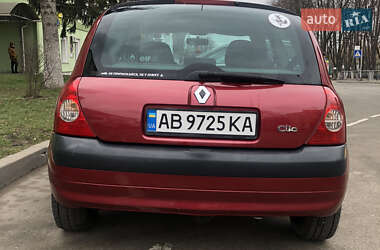 Хэтчбек Renault Clio 2003 в 