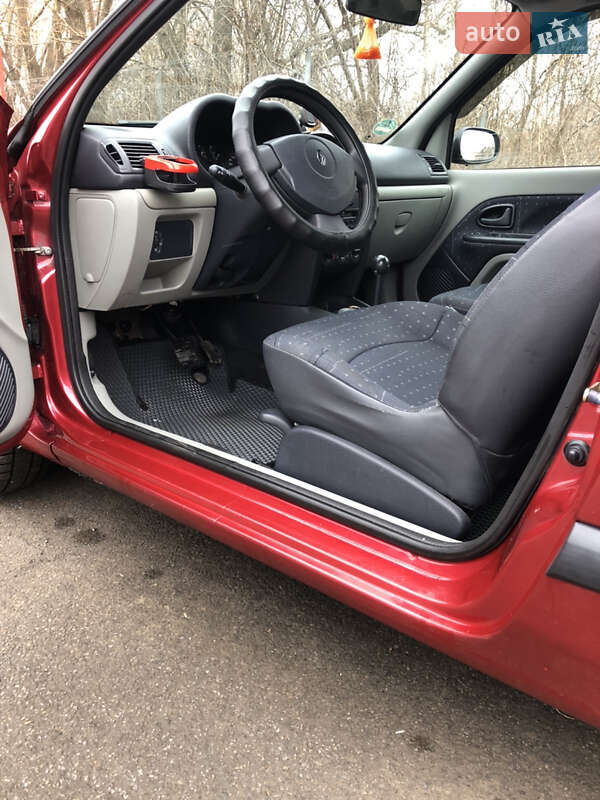 Хэтчбек Renault Clio 2003 в Виннице