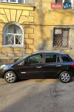 Универсал Renault Clio 2010 в 