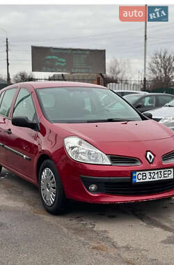 Хетчбек Renault Clio 2008 в 