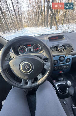 Хэтчбек Renault Clio 2008 в 