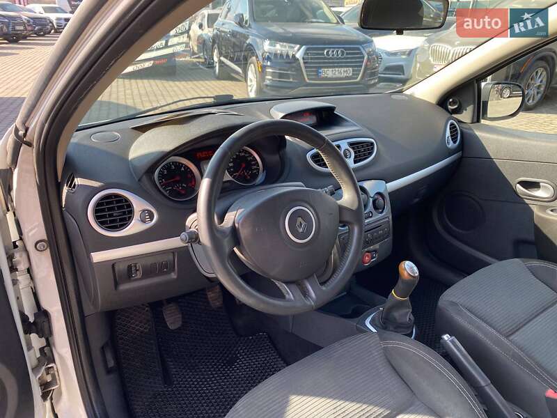 Универсал Renault Clio 2012 в Львове
