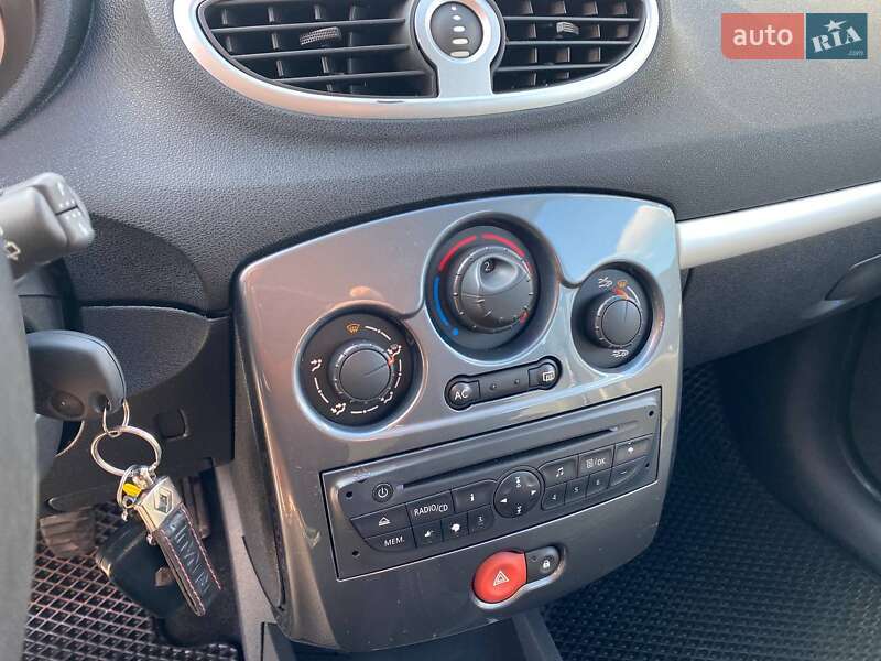 Универсал Renault Clio 2012 в Львове