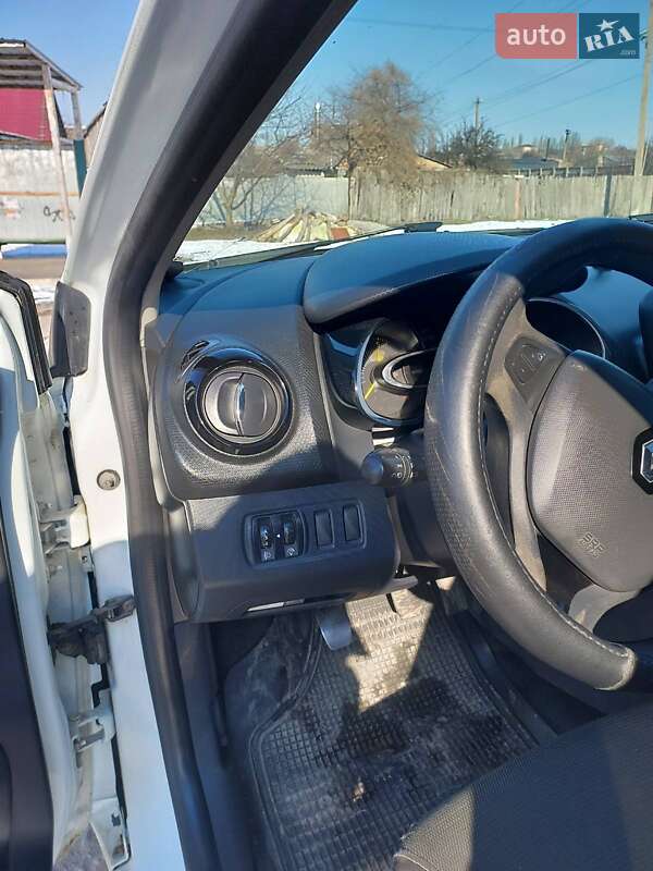 Хэтчбек Renault Clio 2013 в Кропивницком