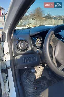 Хэтчбек Renault Clio 2013 в 