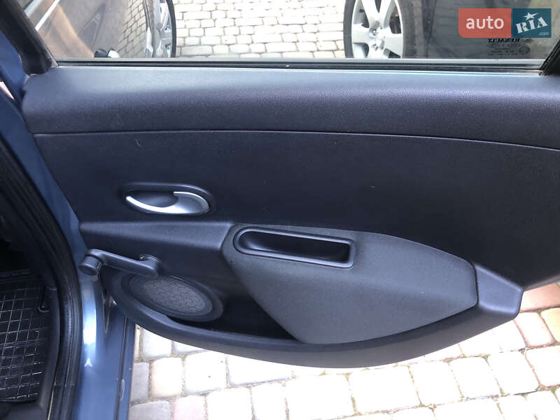 Хэтчбек Renault Clio 2011 в Ивано-Франковске
