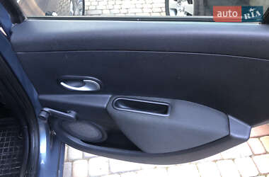 Хэтчбек Renault Clio 2011 в 