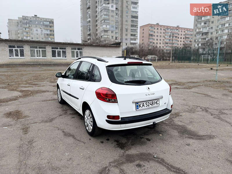 Универсал Renault Clio 2011 в Мироновке