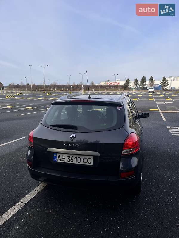 Хэтчбек Renault Clio 2009 в Львове