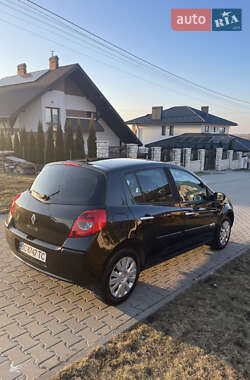 Хэтчбек Renault Clio 2007 в Львове