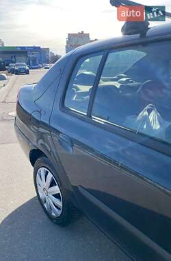 Седан Renault Clio 2006 в 