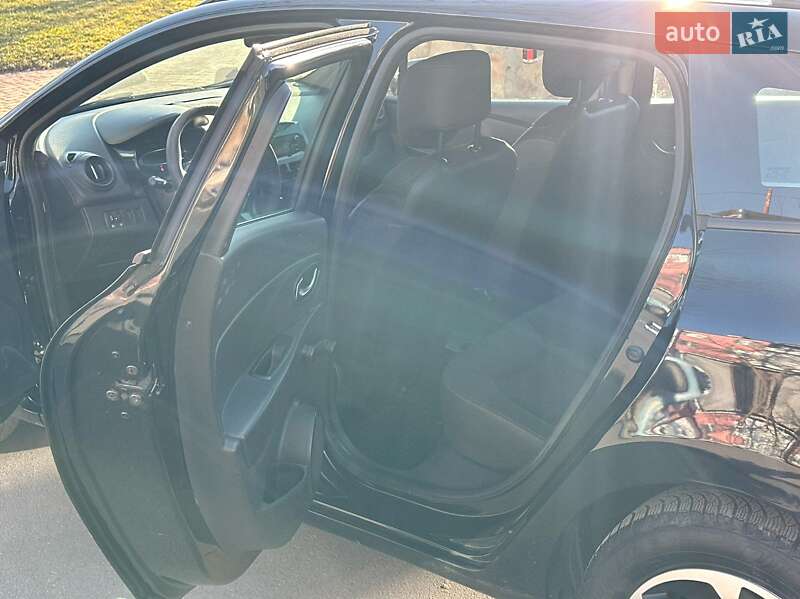 Универсал Renault Clio 2015 в Могилев-Подольске
