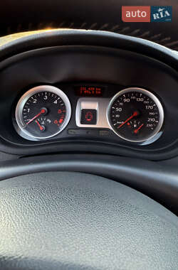 Универсал Renault Clio 2012 в 