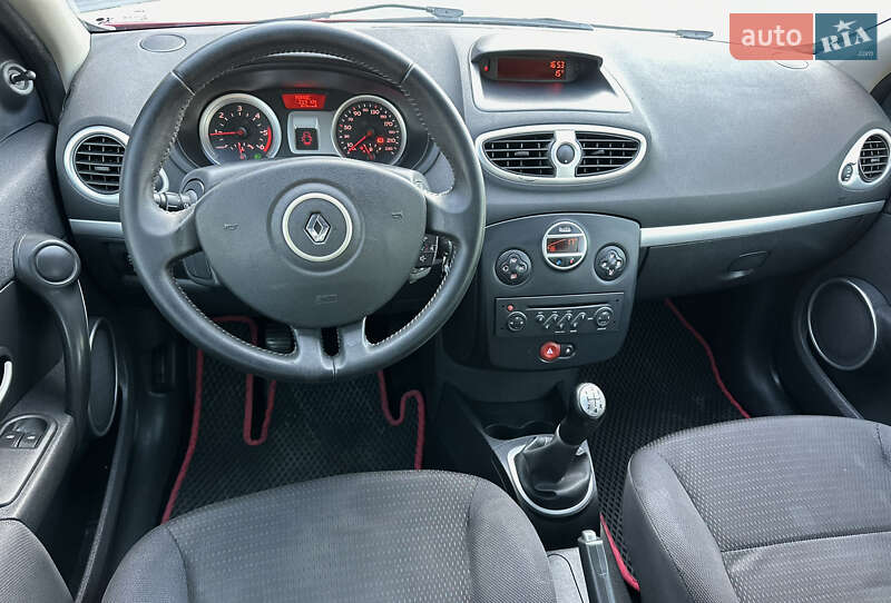 Універсал Renault Clio 2008 в Кропивницькому
