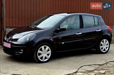Хэтчбек Renault Clio 2006 в 