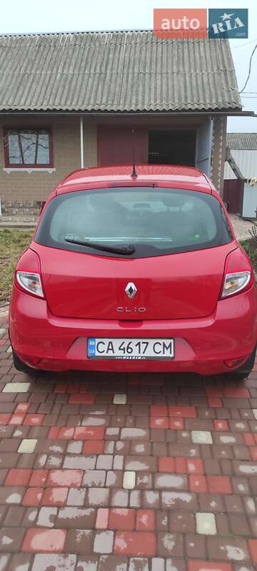 Хэтчбек Renault Clio 2009 в Умани
