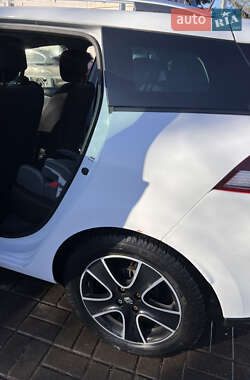 Универсал Renault Clio 2015 в Казатине