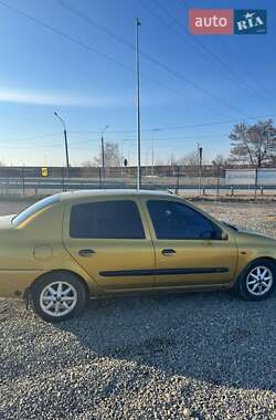Хэтчбек Renault Clio 2002 в 