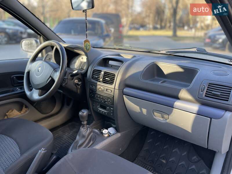 Седан Renault Clio 2008 в Золочеве