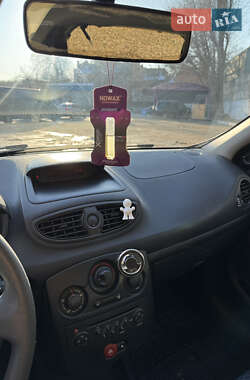 Хэтчбек Renault Clio 2008 в 