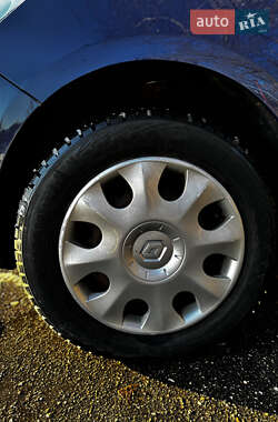 Хэтчбек Renault Clio 2008 в 