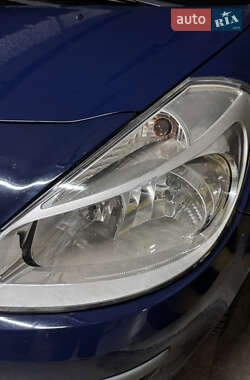 Хэтчбек Renault Clio 2008 в 